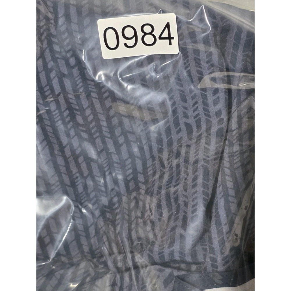 Vuori Banks Shorts Mens Size Medium Navy Blue Striped Board Shorts - Picture 8 of 8
